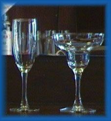 foto bicchieri flute  per lo spumante e sombrero per i cocktail margarita